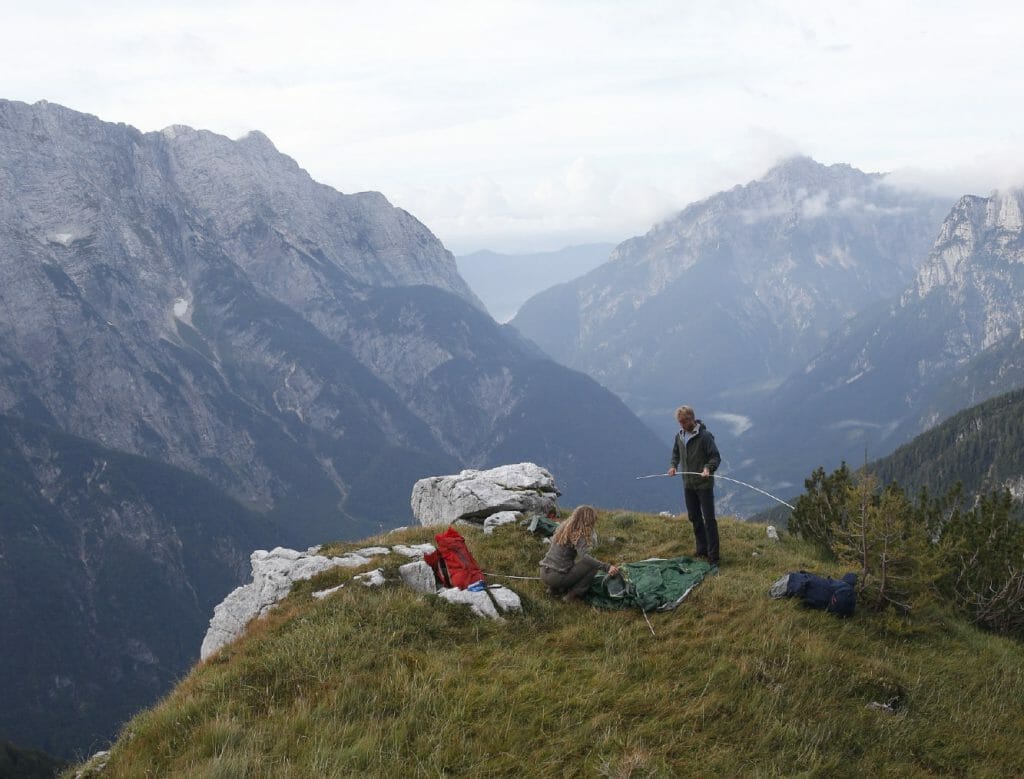 Basiswissen Zeltreparatur 2 Basiswissen Zeltreparatur: Zelt im Notfall reparieren.