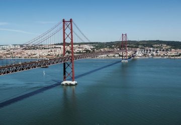 City trip Lisbon 10 City Trip Lisbon - The Ponte 25 de Abril bridge in Lisbon. Photo: Kai bird, pixabay