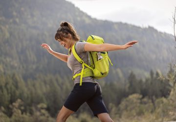 Hiking backpack adjustment 10 Adjust hiking backpack correctly.