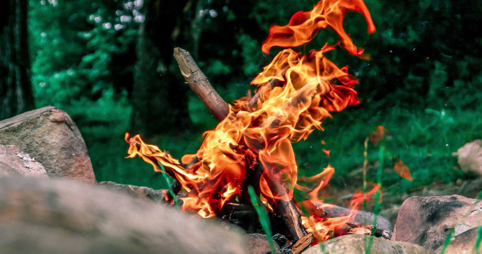 Feuer Machen Wie Es Klappt Und Wo Es Erlaubt Ist Tatonka Blog