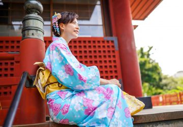 Dos and dont's in Japan 12 Rules of conduct Japan - woman in kimono. Photo: tristanlai1220, pixapay