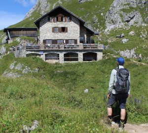 10 golden mountain hut rules 4 10 golden hut rules: Bad Kissinger hut on the Aggenstein.