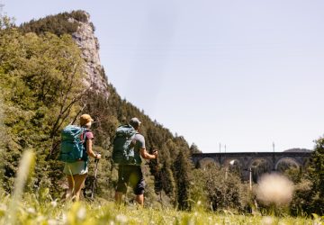 Weitwandern in Niederösterreich 14 Weitwandern in Niederösterreich. Acht Tage auf dem Wiener Alpenbogen.